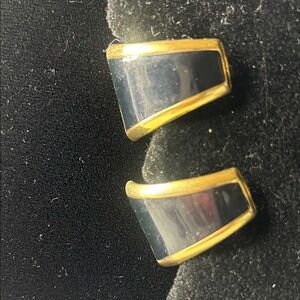 Vintage  Goldtone and Navy Blue Clipon Earrings #2027